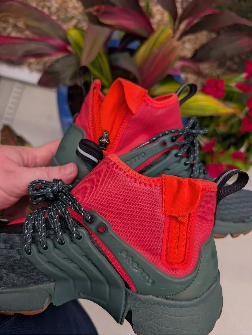 Nike Air Presto Mid Utility Women's Size 8 Vintage Army Olive Green Hyper Orange